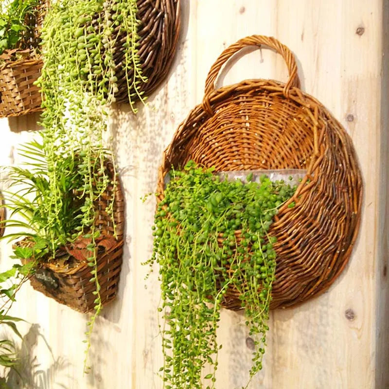 Green Wall Hanging Bale – A Charming Touch of Nature